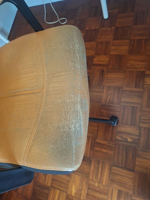 cadeira de secretaria em pele - ikea