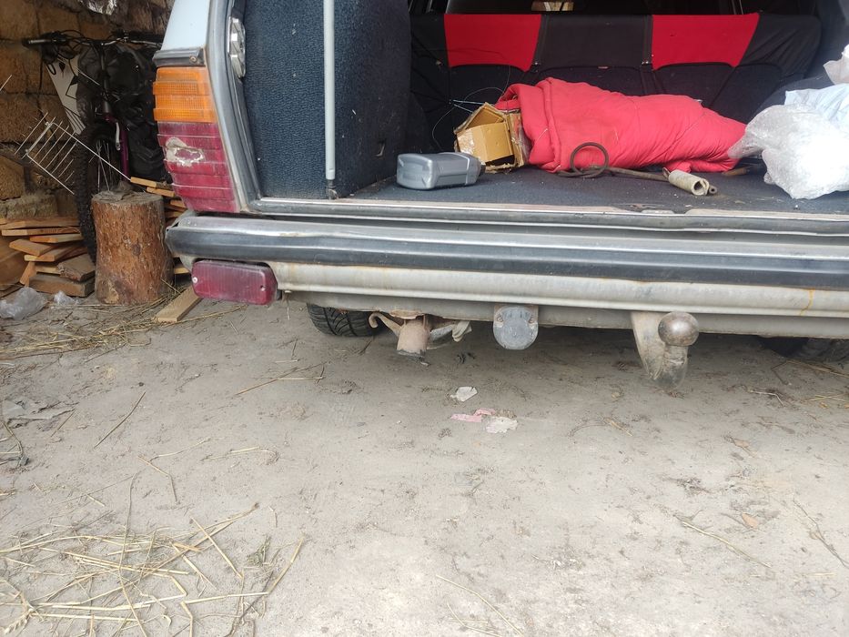 Мерседес W123 універсал