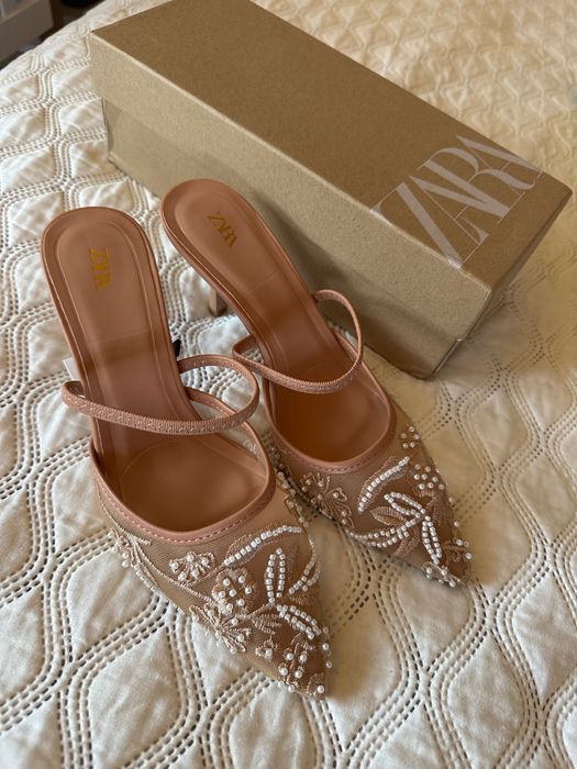 Продаж взуття ZARA