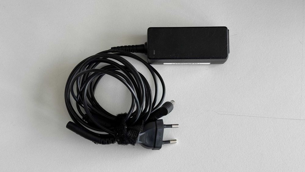 Monitor ASUS (Modelo: MS238) 23" - FULL HD