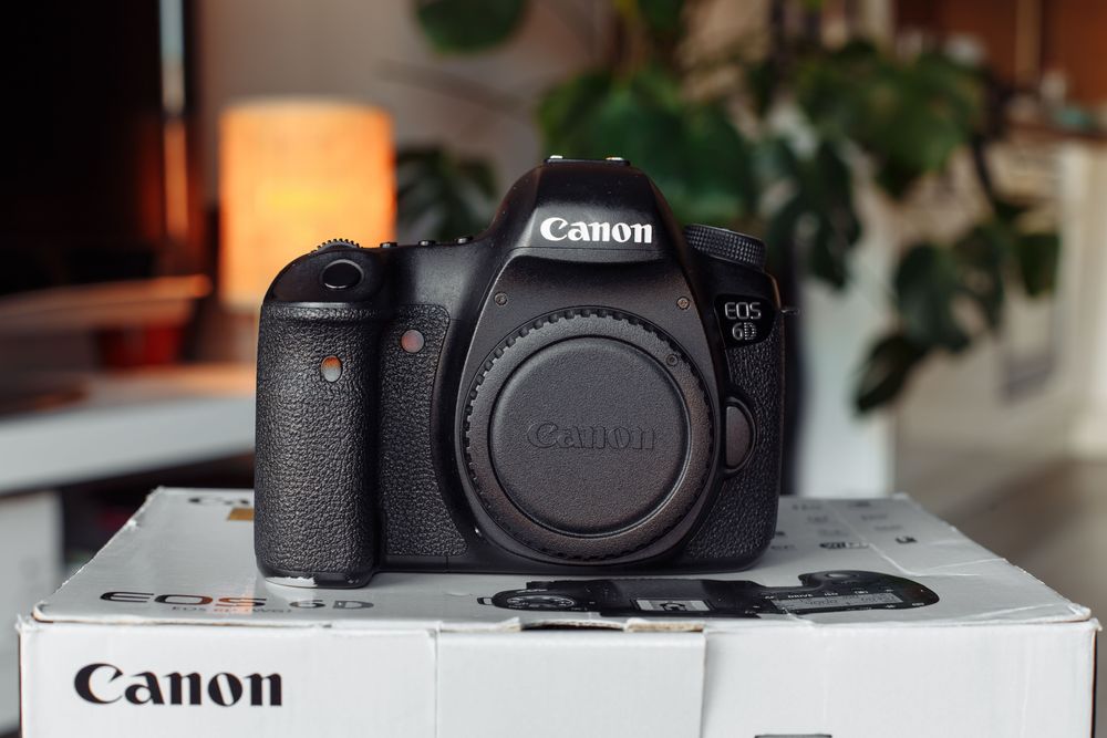 Canon 6D (Wi-Fi + GPS)