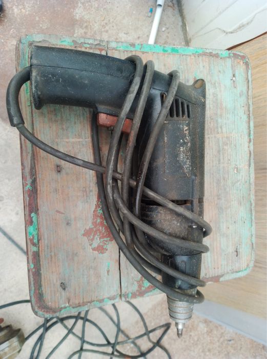 Maquina aparafusar AEG