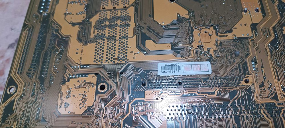 Комплект Asus a7v8x-x. amd athlon axda2400dkv3c. DDR 256mb