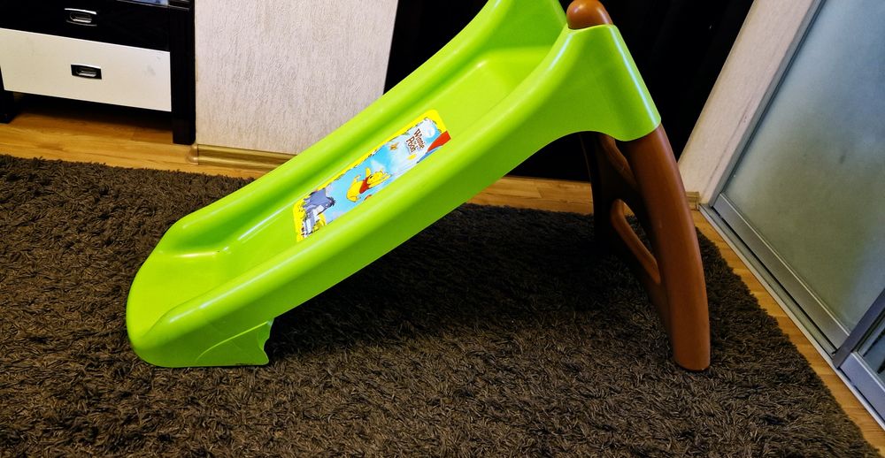 Горка пластмассовая детская