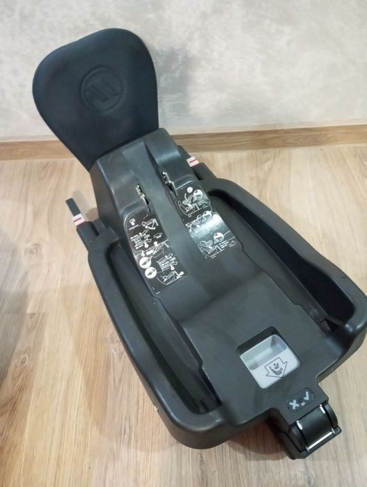 Fotelik samochodowy AVIONAUT PIXEL z bazą ISOFIX
