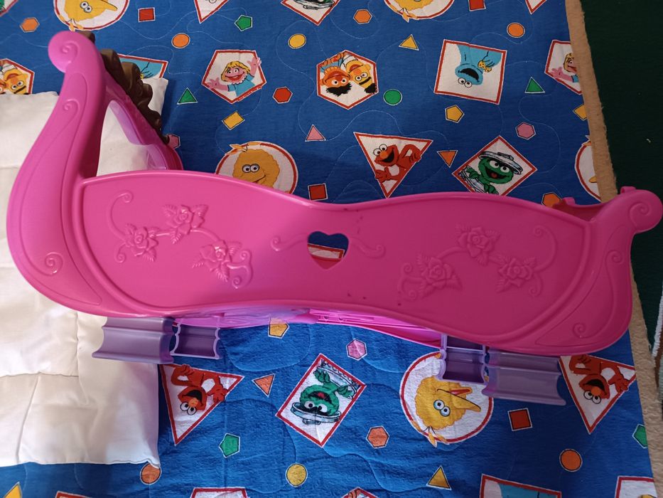 Дитяче ліжечко для ляльок