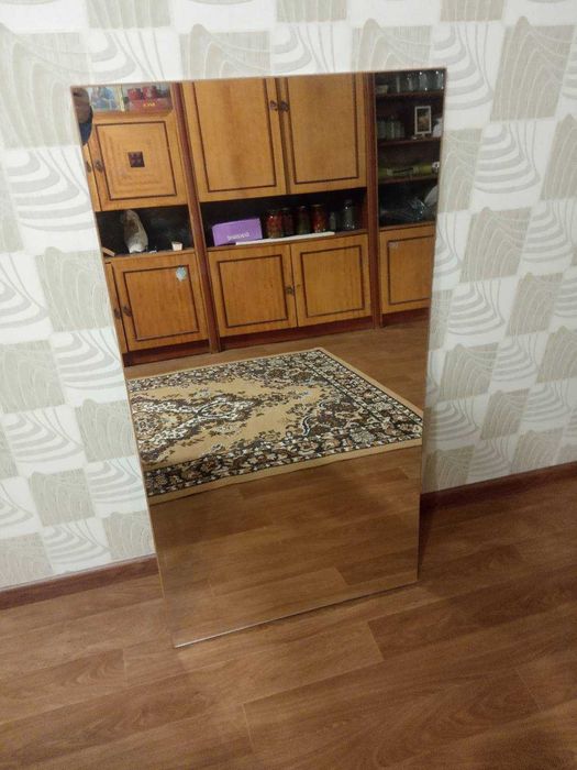 Дзеркало (майже нове)
