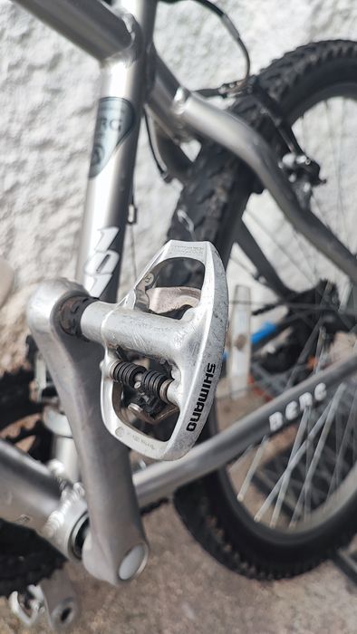 Bicicleta Berg Country S1 shimano 18v + pedais de encaixe