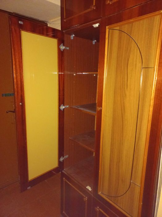 Шафа для книг з антресолью