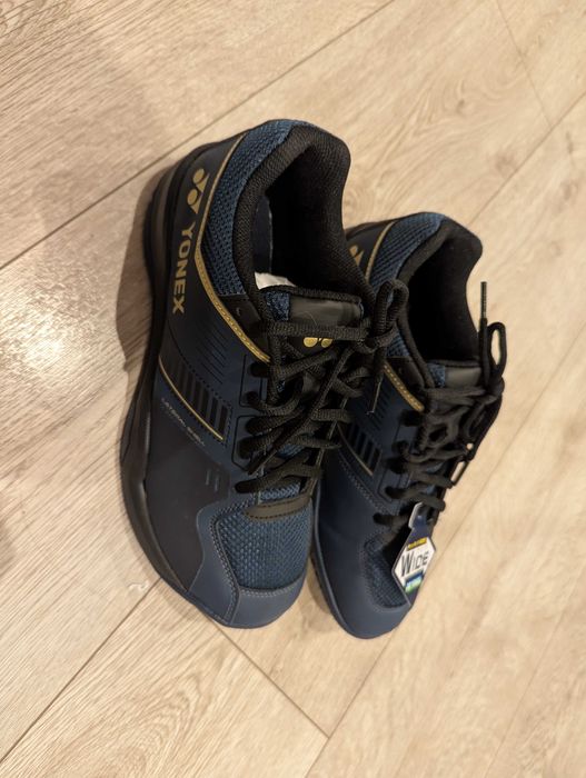 buty do badmintona: Yonex Strider Flow Wide (rozmiar 41)