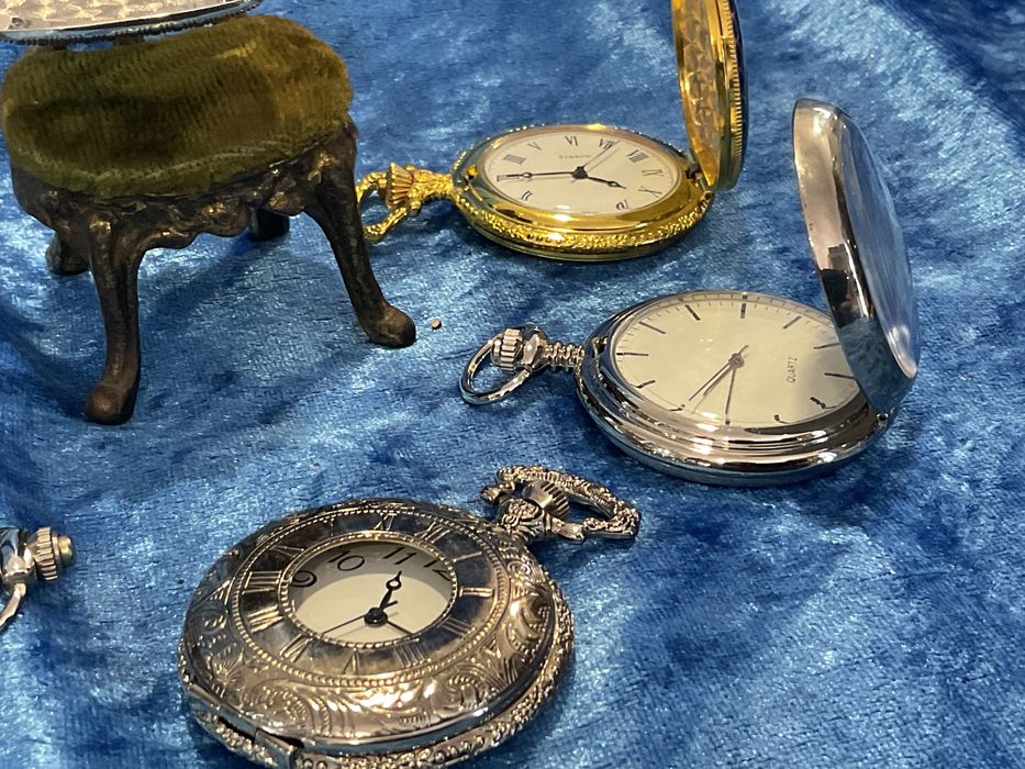 RELOGIOS de bolso quartz coleção  a trabalhar  anúncios abaixo