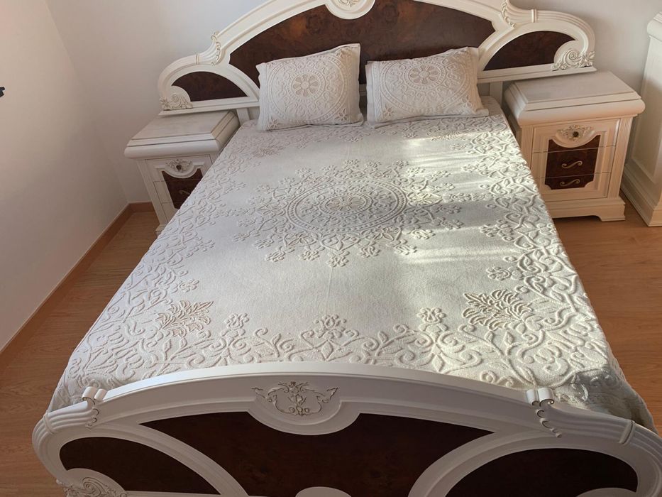 Quarto completo restaurado de esposição