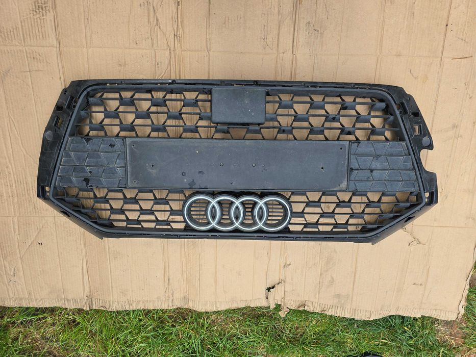grill Audi A1 II 82A