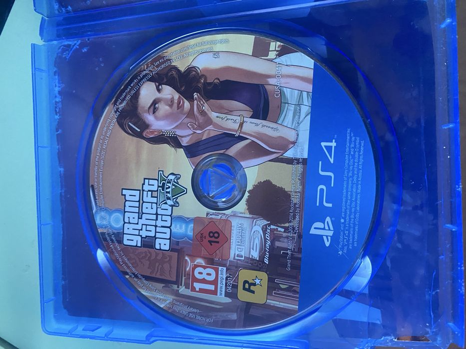 GTA V em disco para PS4