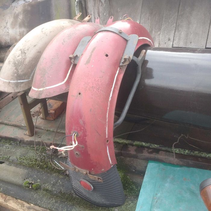 Крило щиток бризговик вітровик