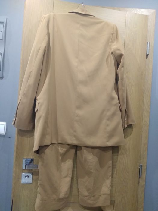 Świetny garnitur rozmiar S/2XL Minouu