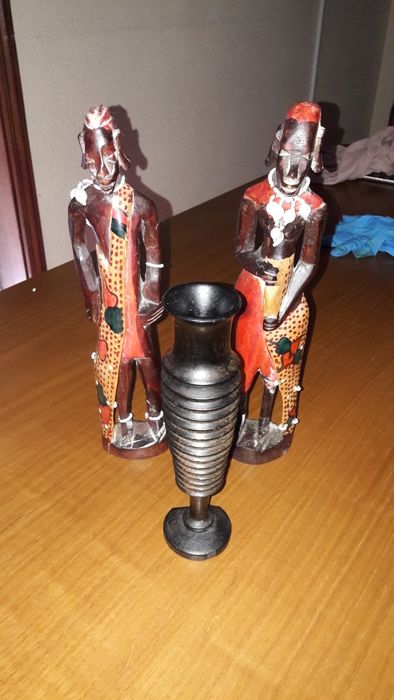 imagens pau preto e uma jarra pau preto