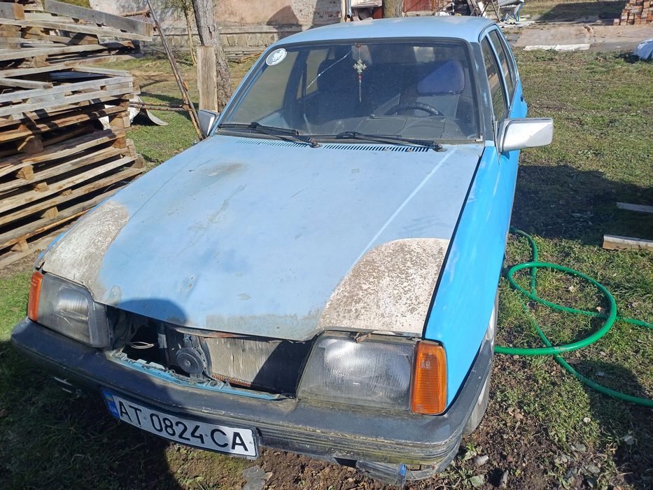 Аскона опель opel ascona 1.6 (два авто за 500)