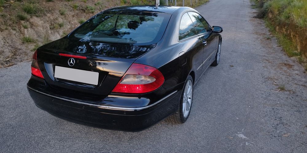 Mercedes-Benz CLK 220 CDI Automático – 150 cv – 01/2006
