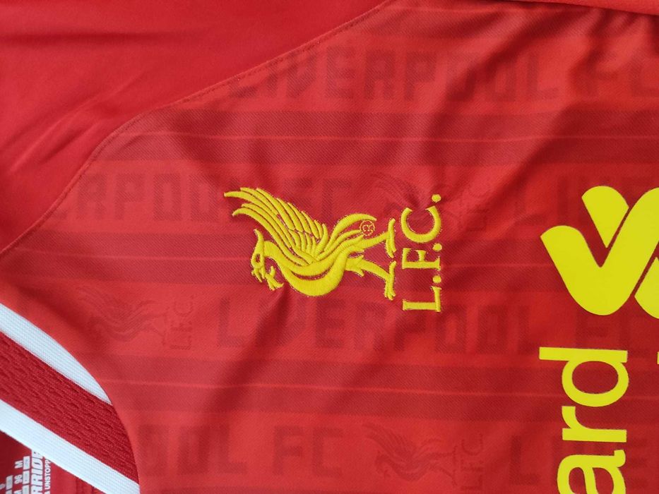 Camisola Liverpool FC 13/14 –Suárez #7 – Tam. S – Nova c/ Etiqueta