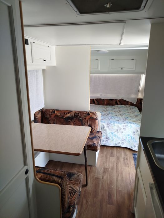 Caravana de 6 dormidas com documentos