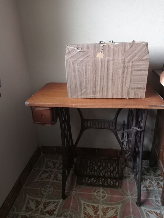 Máquina costura Singer