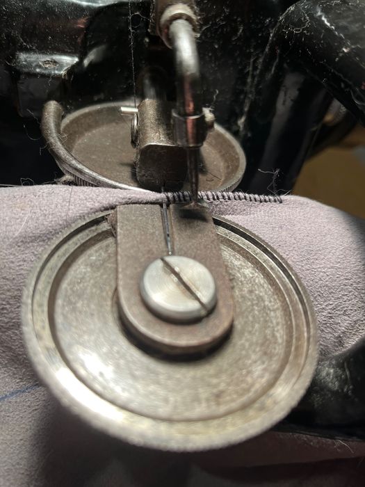 Kuśnierka , maszyna kuśnierska .