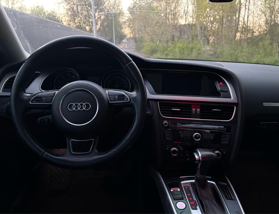 Продам Audi A5 Coupe, 2012 рік випуску, 2.0 бензин на повному приводі