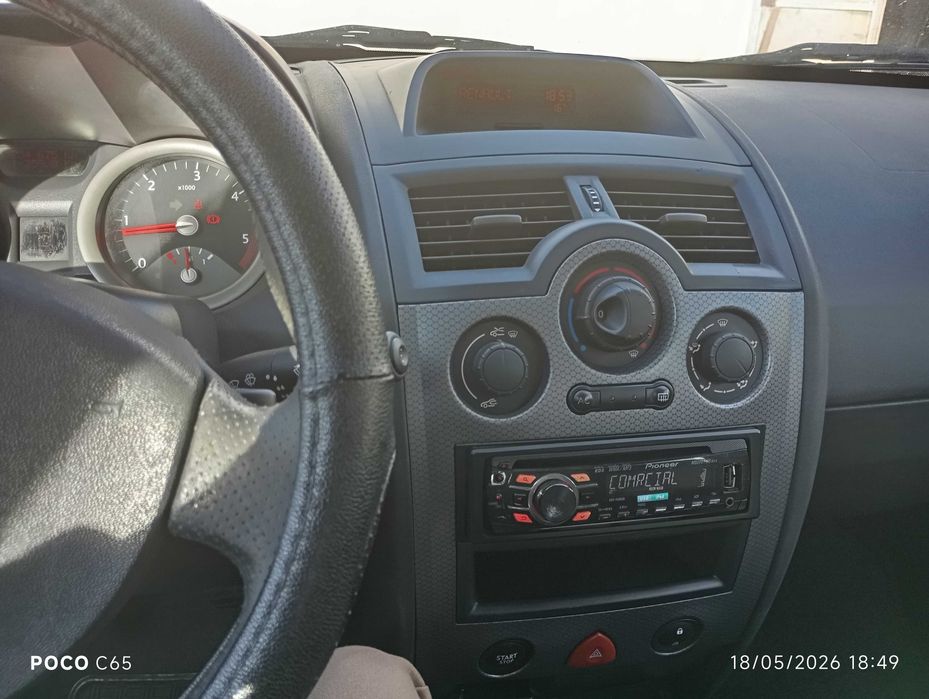 RENAULT Megane do ano 2005 mês 07 , em perfeitas condições