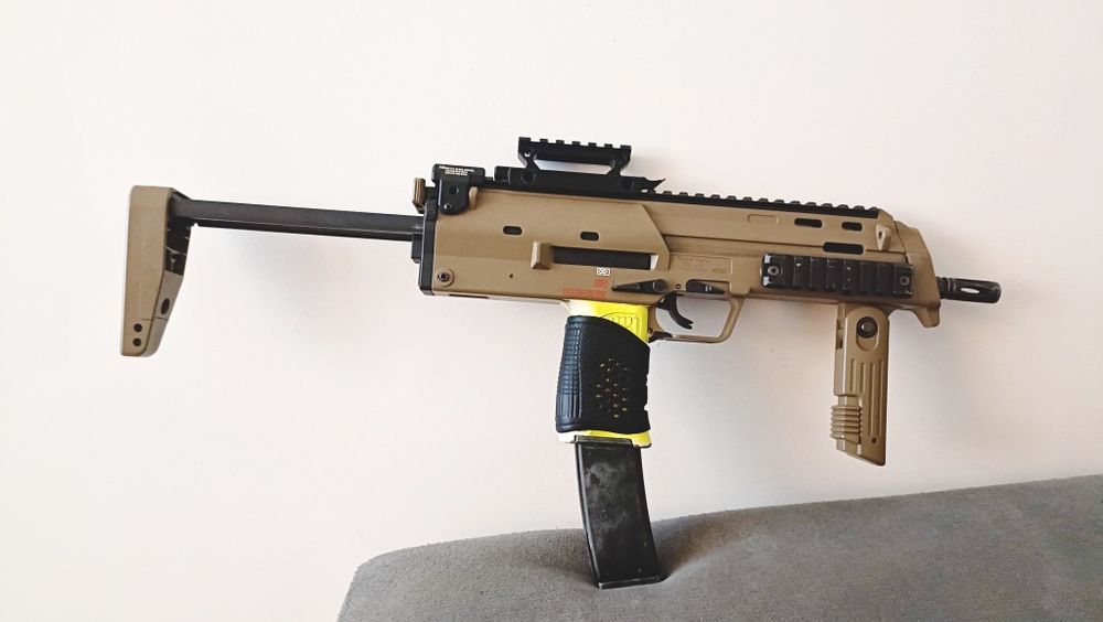Réplica de airsoft MP7A1 Tokyo Marui