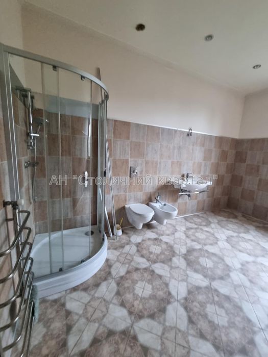 Продаж заміського житлового комплексу VIP-класу в с.Бобриця.