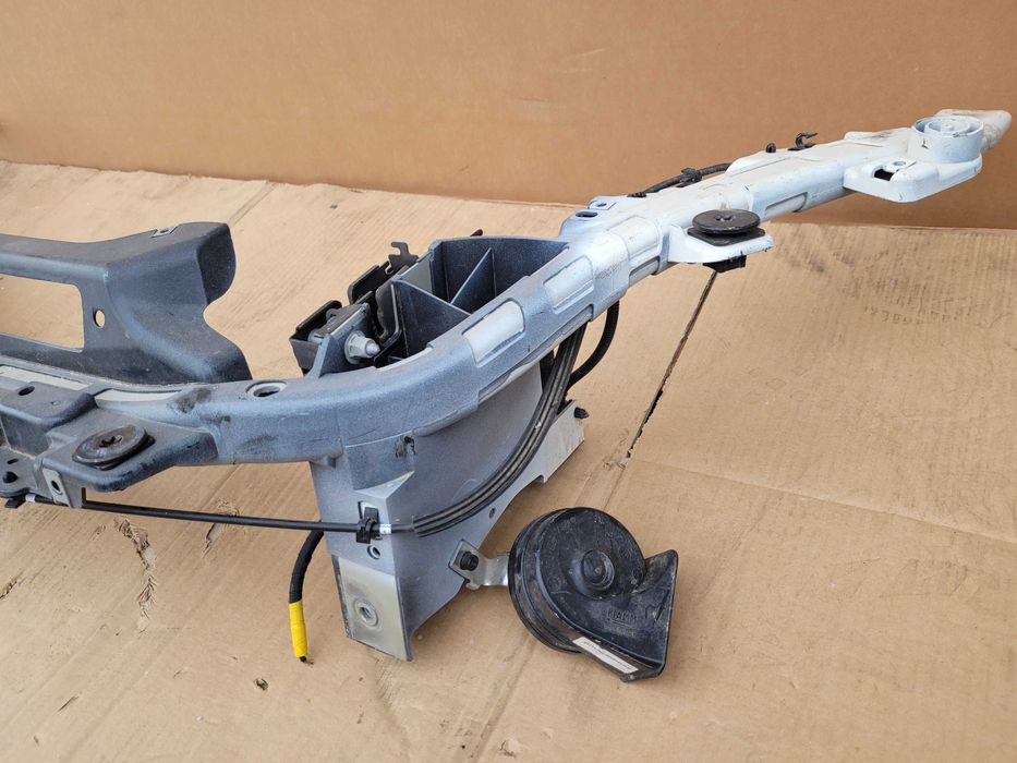 Maserati LEVANTE - pas przedni wzmocnienie czołowe belka górna 2 zamek