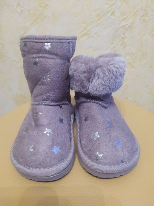 Угі дуже легенькі, 21 розмір