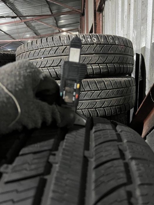 245/40/18 пара зимних шин