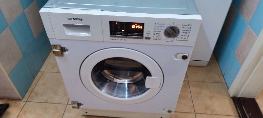 прально-сушильна машина Siemens  модель WK14D540EU.