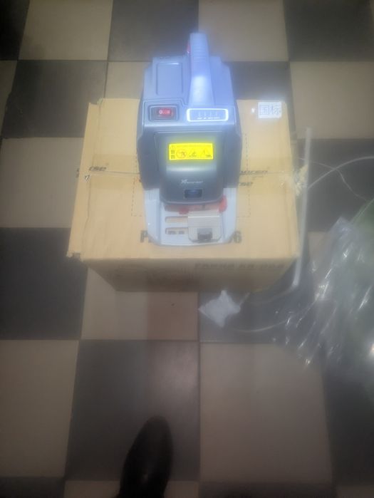 Програматор станок для ключів xhorse