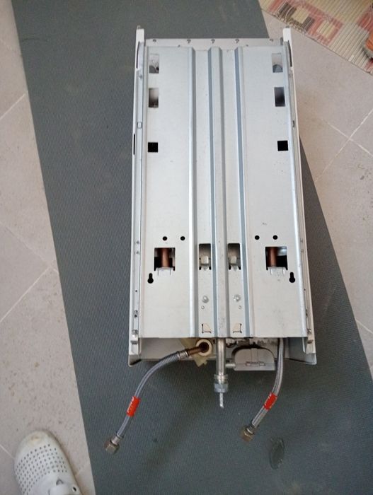 Esquentador semi novo