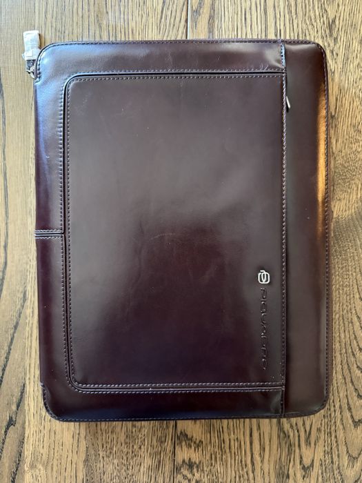 Новий шкіряний портфоліо Piquardo