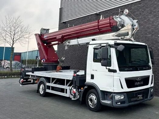 Żuraw MOBLINY samojezdny dekarski DŹWIG budowlany BÖCKER AK 37/4000