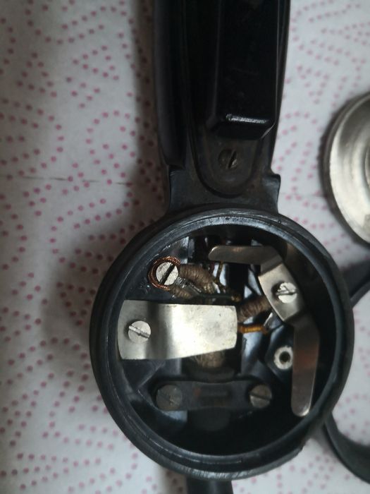 Телефон військовий