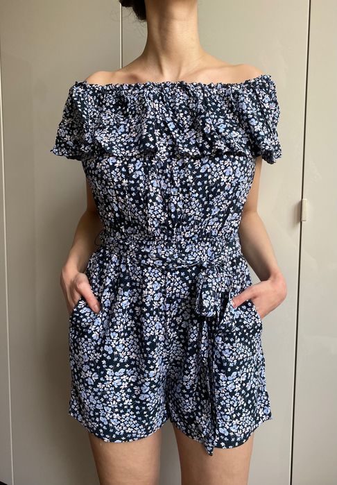 H&M ciemnoniebieski kombinezon w kwiaty 38