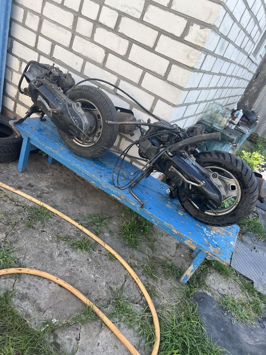 Продам двигун на скутер(мотор) 100 куб suzuki