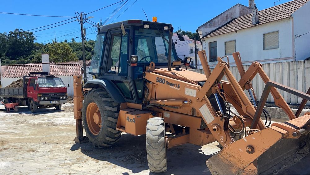 Limpeza de terrenos/calçada portuguêsa/ Lançil