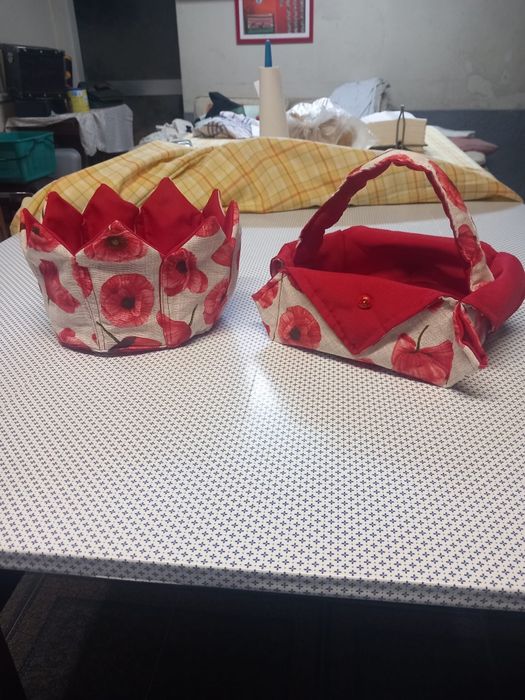 Cesta para cápsulas de café e de guardanapos