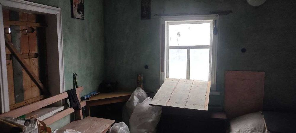 СРОЧНО!Дача в городе. Груба.Свет.Вода.Прописка.Рядом жилые Дома.+Озеро