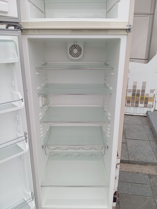 Холодильник Liebherr No-Frost 185см в заводском окрасе из Германии