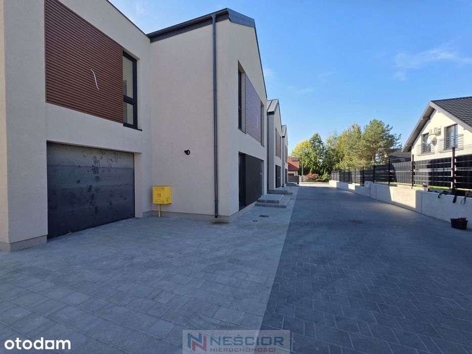 Segment narożny 140 m² w stanie deweloperskim | Garaż w bryle