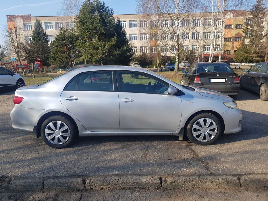 Toyota Corolla 1.6 124KM + HAK