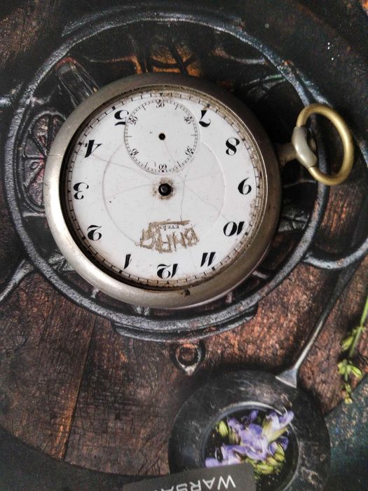 старинные часы под ремонт или запчасти