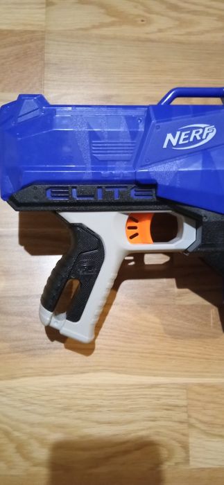 Іграшка бластер NERF